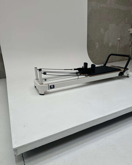 Queen 2.0 Studio Pilates Reformer